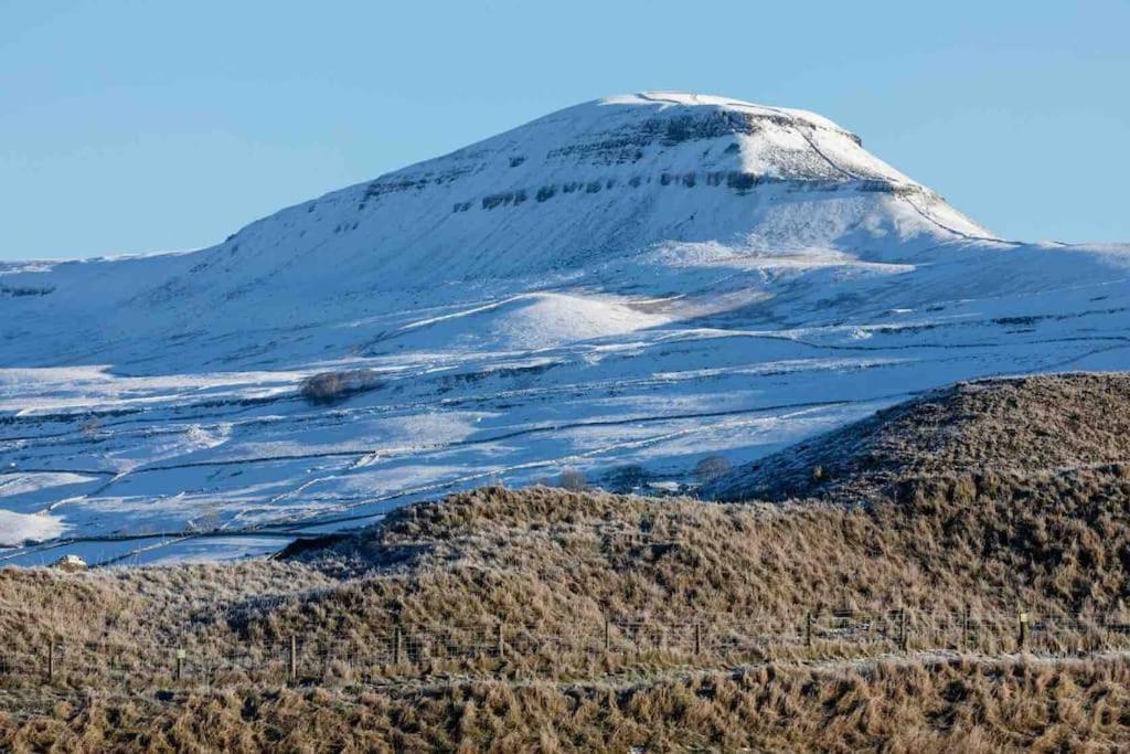 Westside Cottage, Newby, Clapham, Yorkshire Dales National Park, Famous Three Peaks, Near The Lake District, Pets Are Welcome Newby  Екстер'єр фото
