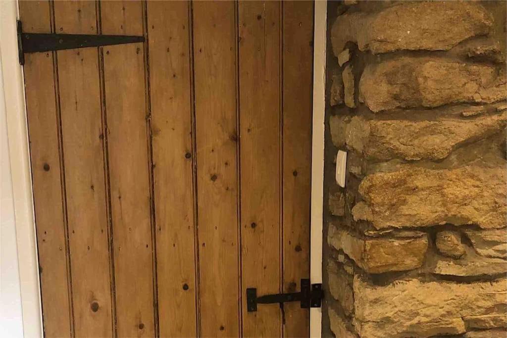 Westside Cottage, Newby, Clapham, Yorkshire Dales National Park, Famous Three Peaks, Near The Lake District, Pets Are Welcome Newby  Екстер'єр фото