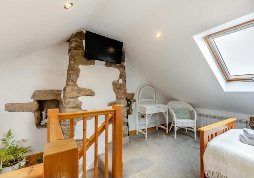 Westside Cottage, Newby, Clapham, Yorkshire Dales National Park, Famous Three Peaks, Near The Lake District, Pets Are Welcome Newby  Екстер'єр фото